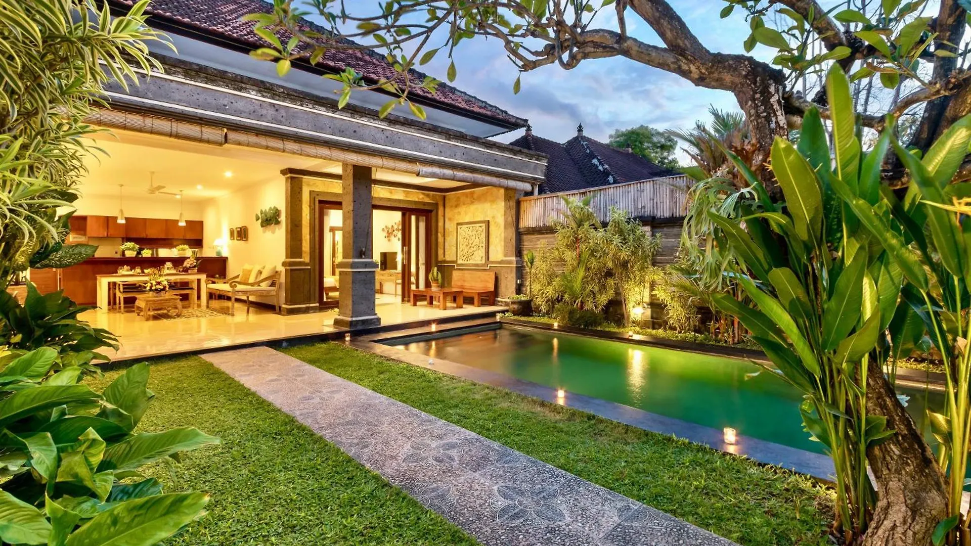 Bens Tunjung Villa Two-Bedroom With Private Pool Kuta Seminyak
