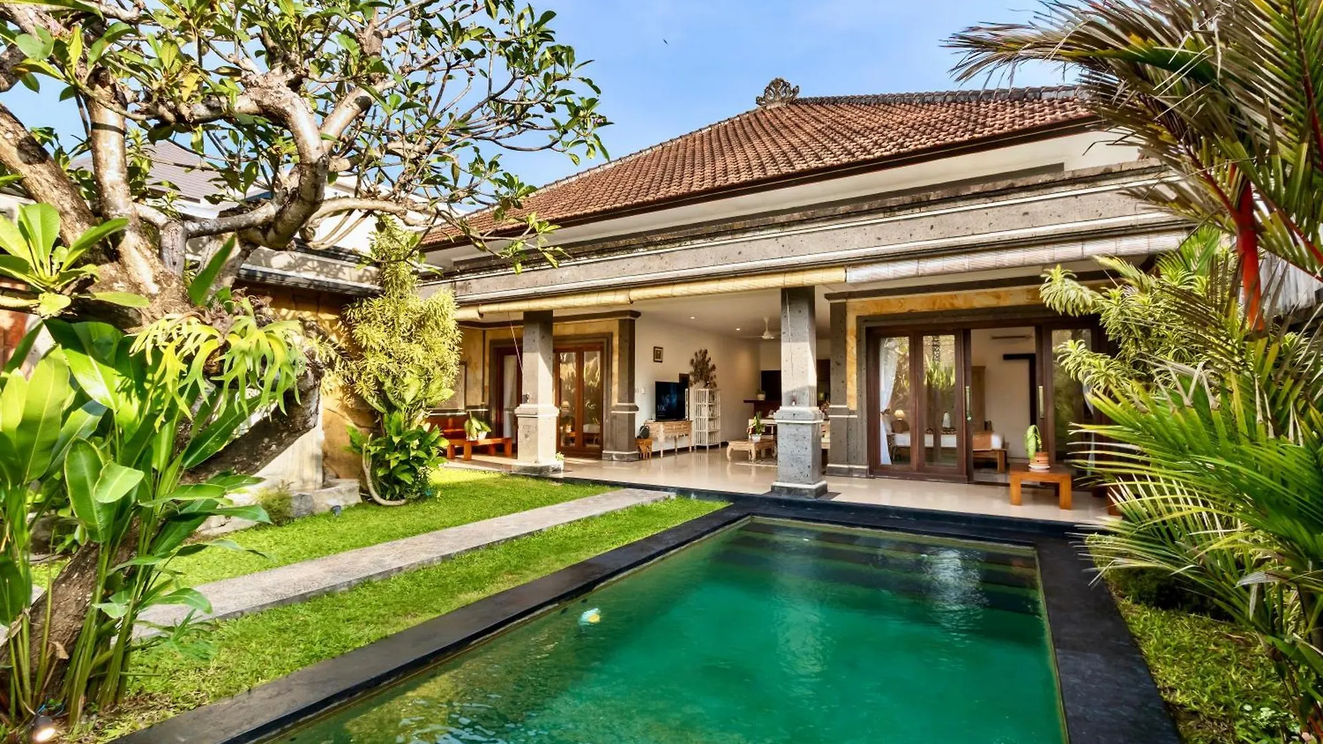 Bens Tunjung Villa Two-Bedroom With Private Pool Kuta Seminyak